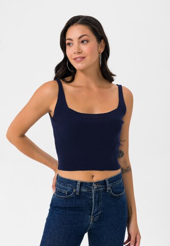 Felix Hardy Knitted top in Blue: front