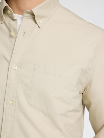 SELECTED HOMME Regular Fit Skjorte 'Oxford' i beige