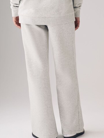 The Set Regular Trousers in Grey
