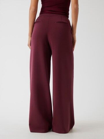 GUESS Wide leg Pants in Red