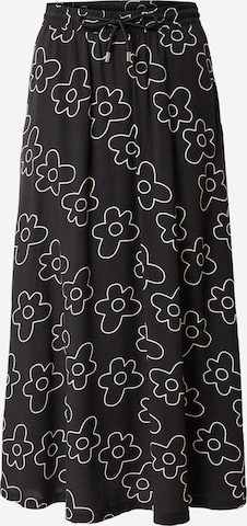 Urban Classics Skirt in Black: front