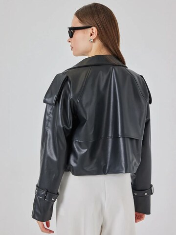 Bigdart Between-Season Jacket in Black