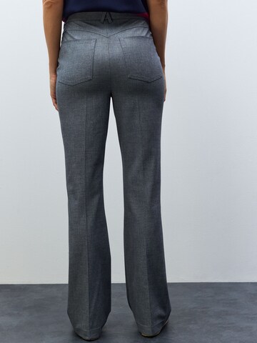 évasé Pantalon Next en bleu