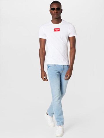 Tricou de la Calvin Klein Jeans pe alb