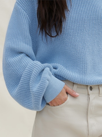 A LOT LESS Pullover 'Clara' in Blau