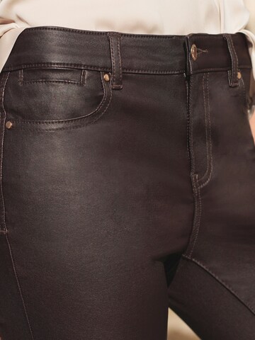 Skinny Jeans di Next in marrone