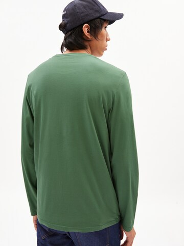 T-Shirt 'Jaarlo' ARMEDANGELS en vert