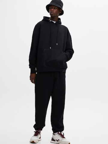 Pull&Bear Sweat suit in Black: front