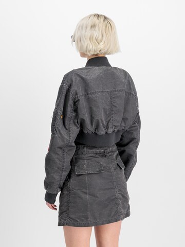 ALPHA INDUSTRIES Přechodná bunda – šedá