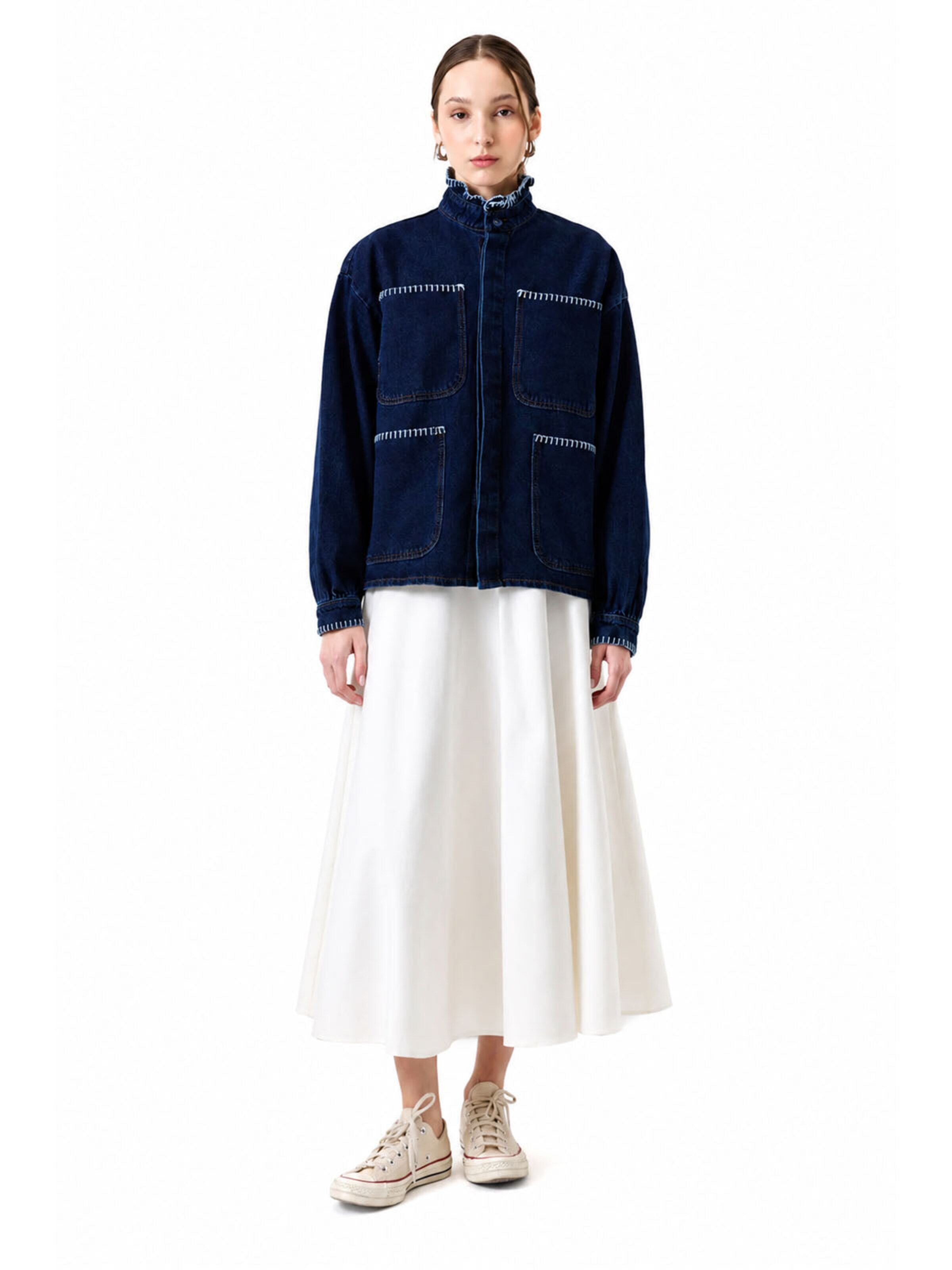 Veste mi-saison 'Embroidered Collar Denim Jacket' Touché Privé en noir