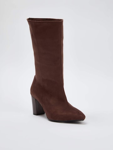 Trendyol Stiefel in Braun: Vorderseite