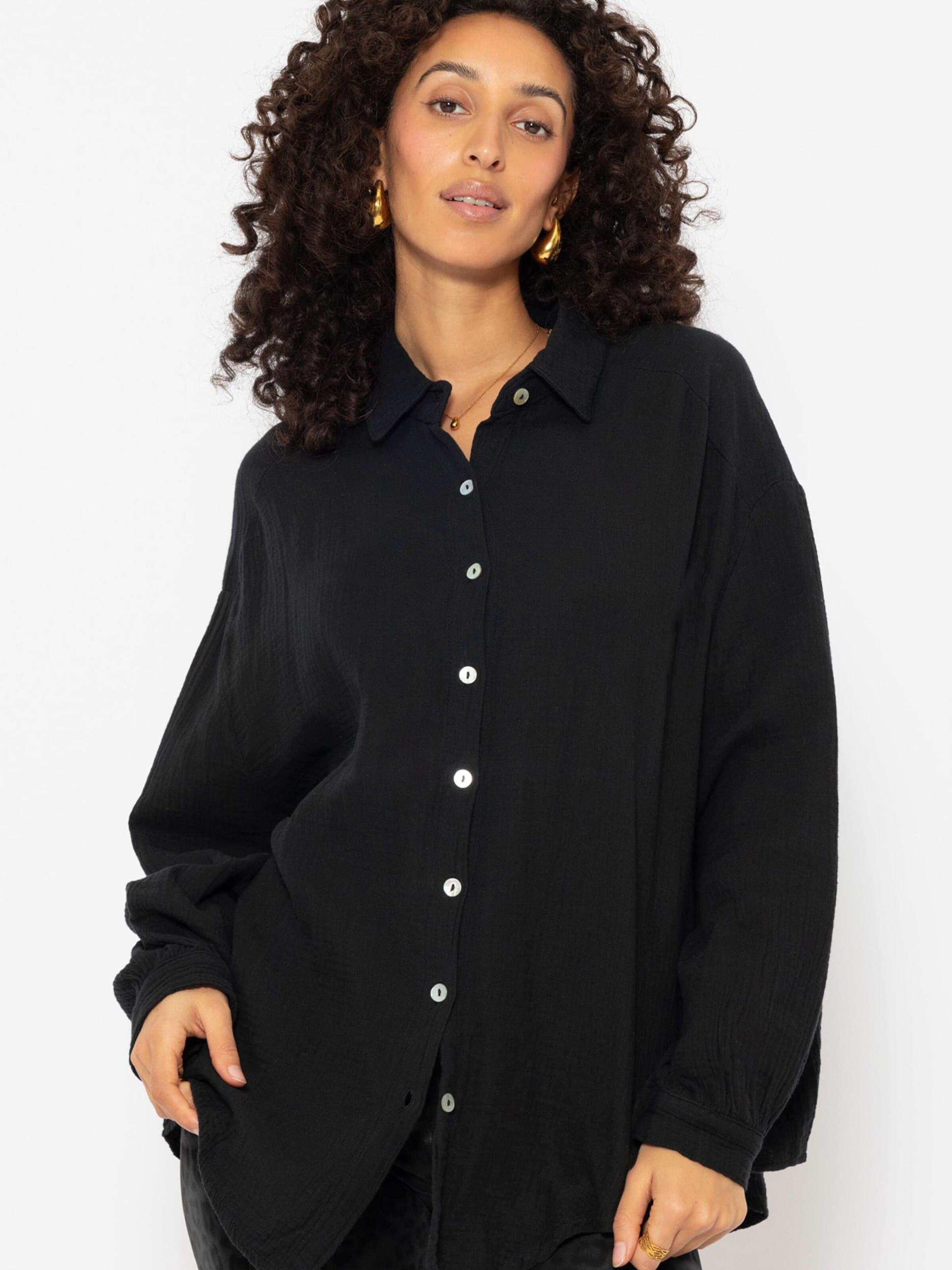 SASSYCLASSY Blouse 'kürzere Variante' in Black: front