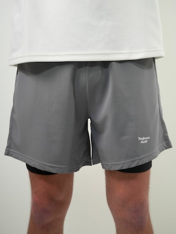 Toujours Actif Regular Broek ' 2 in ' in Grijs: voorkant
