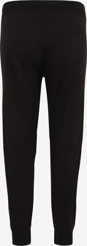 Calvin Klein Jeans Plus Tapered Hose in Schwarz