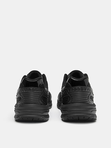 Pull&Bear Rövid szárú sportcipők - fekete