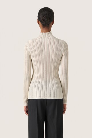 SOAKED IN LUXURY Sweater 'Laisa' in Beige