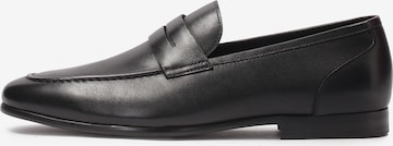 juoda Kazar Loaferai: priekis