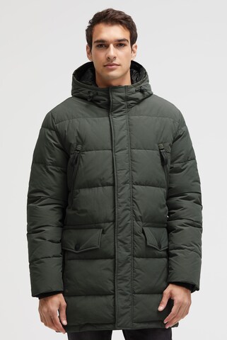 CAMP DAVID Winter Jacket in Green: front
