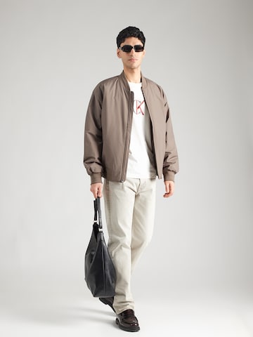 Tricou de la Calvin Klein Jeans pe alb