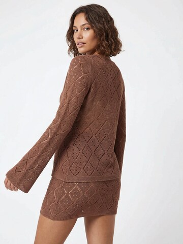 MYLAVIE by Sarah Harrison Плетена жилетка в кафяво