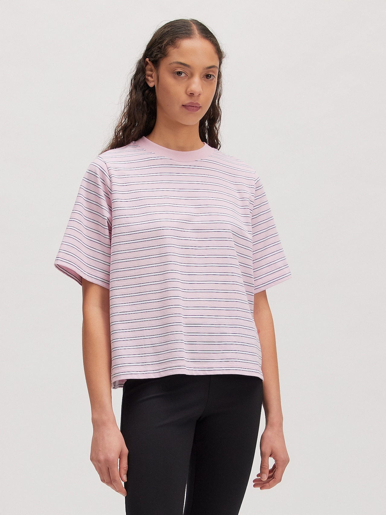 EDITED Shirt 'Nola' Grijs