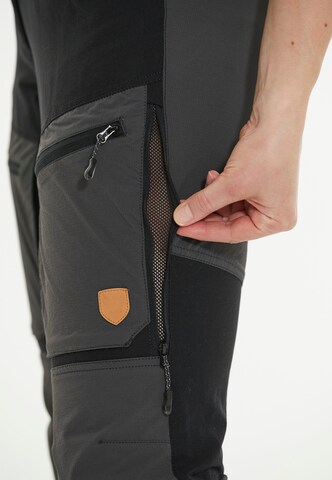 Whistler Regular Workout Pants 'Kodiak' in Black