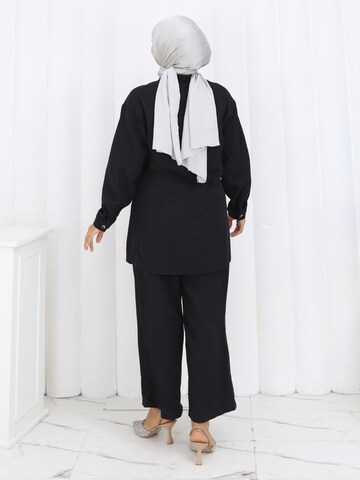 MODAMIHRAM Tunic in Black