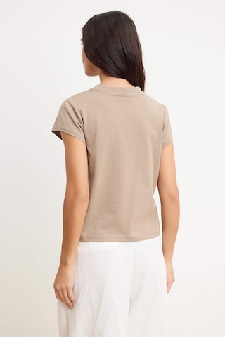 Trendyol T-shirt i grå