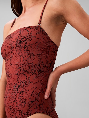 Calvin Klein Swimwear Bandeau Badpak 'Essentials' in Bruin