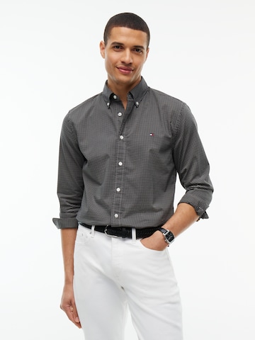 Regular fit Camicia di TOMMY HILFIGER in grigio: frontale