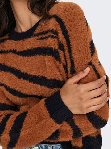 ONLY Sweater 'GIANNA' in Brown