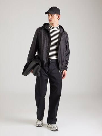 ARMANI EXCHANGE Демисезонная куртка в Черный