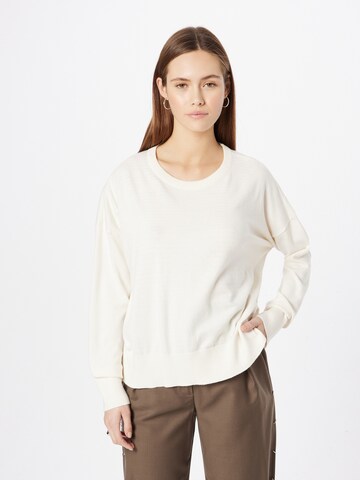 Urban Classics Sweater in White: front