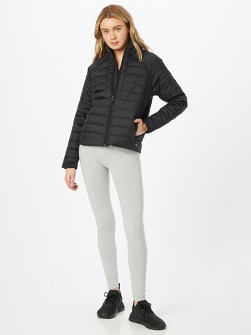 UNDER ARMOUR - Chaqueta deportiva en negro