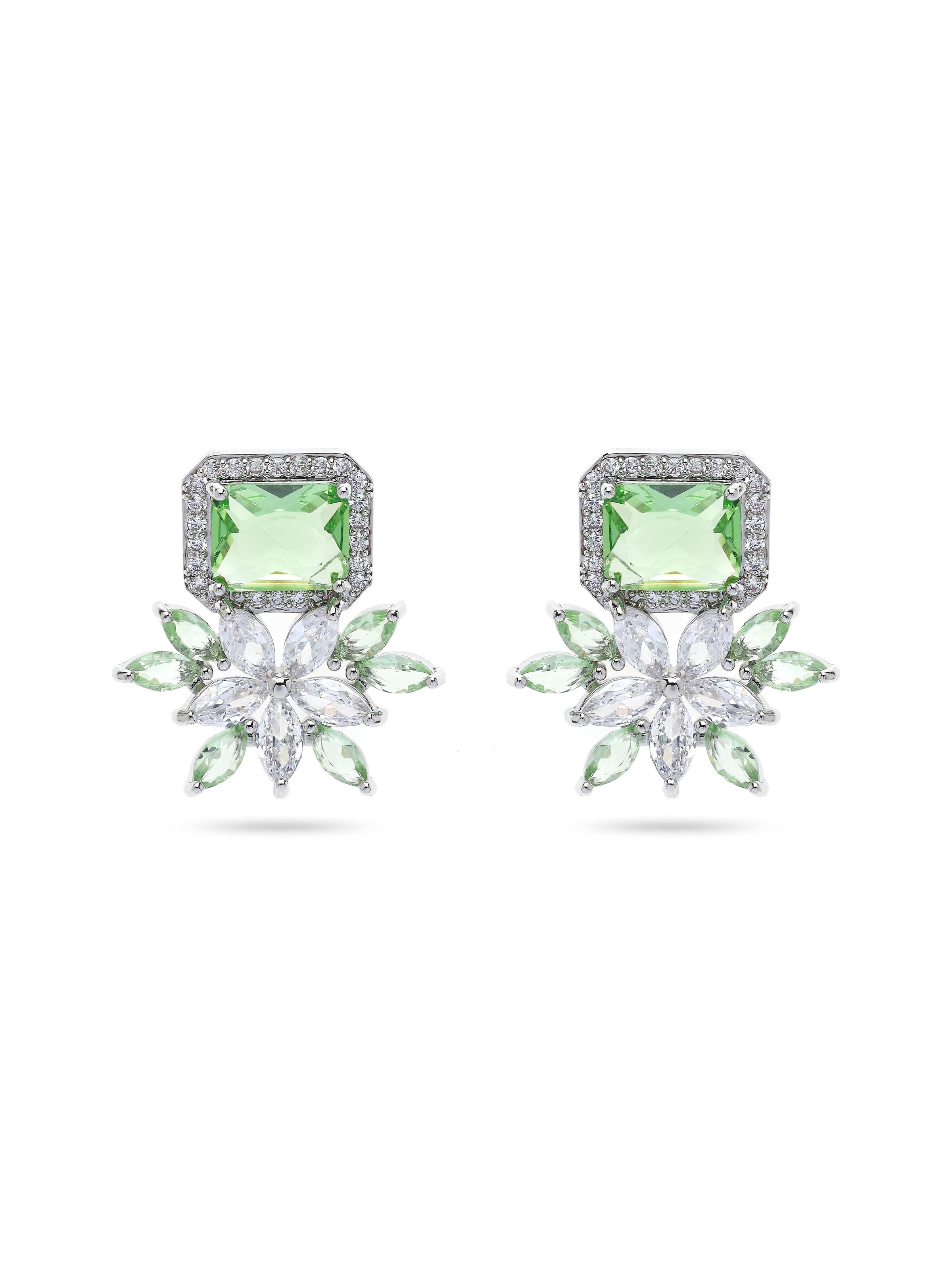 AVANT-GARDE PARIS Earrings 'Claudiaina' in Green: front