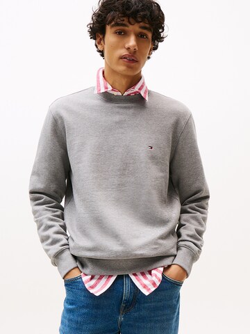 TOMMY HILFIGER Sweatshirt in Grey: front