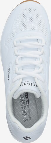 Baskets basses 'Uno 2' SKECHERS en blanc