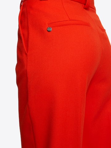 Rich & Royal Regular Trousers with creases in Red