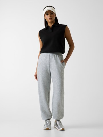 GUESS Tapered Hose in Grau