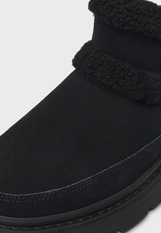 SKECHERSLežerne čizme 'KEEPSAKES LITE - WINTER SNUG' - crna boja