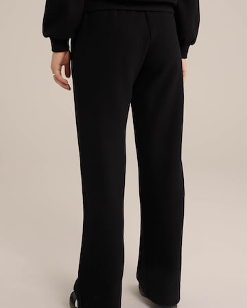 Largi Pantaloni de la WE Fashion pe negru