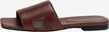 Sandales 'TIA' LLOYD en marron : devant