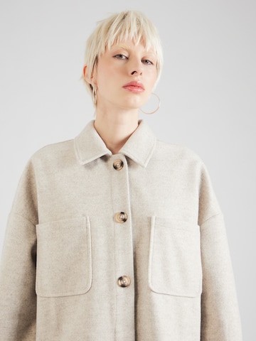 VILA Between-Season Jacket 'KIMME' in White