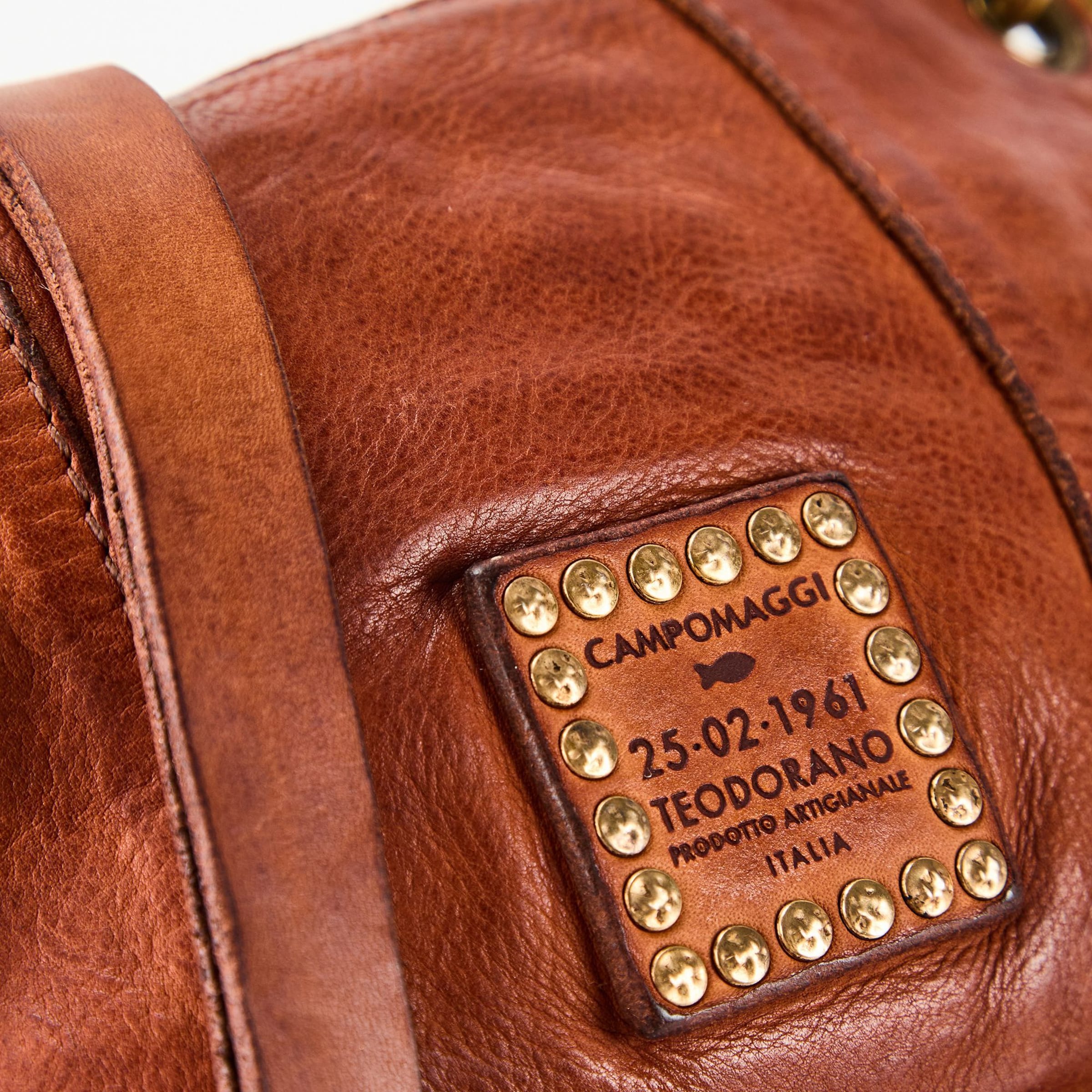 Campomaggi Schoudertas 'Ebe' in Bruin