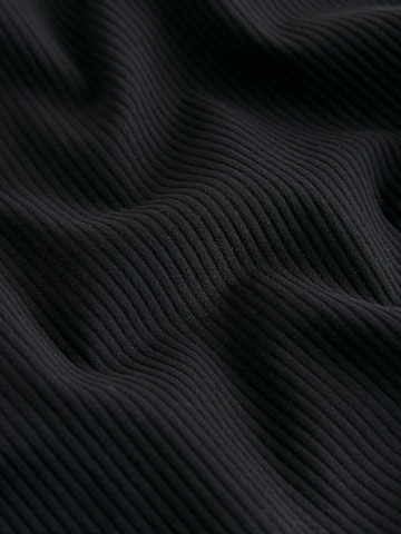 self. Top in Black