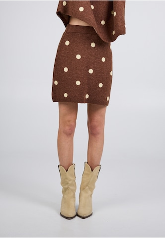 OH APRIL - Saia 'May' em castanho: frente