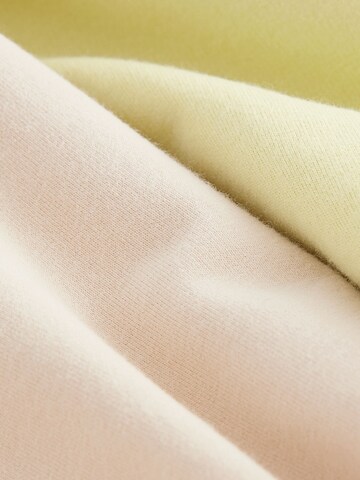 Next Set in Beige