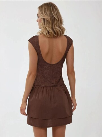 Hiccup - Vestido em castanho