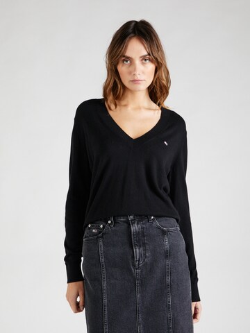 Tommy Jeans Sweater 'ESSENTIAL' in Black: front