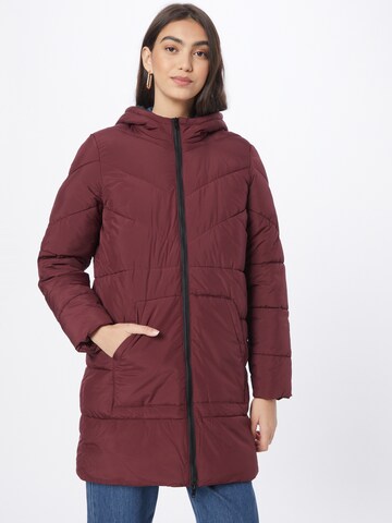 Manteau d’hiver 'Dalcon' Noisy may en rouge : devant